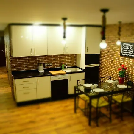 아파트 The Americas